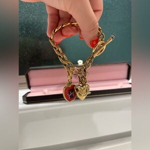 Juicy Couture Gold Tone Heart Charm Logo Toggle Clasp Bracelet Y2K Vtg